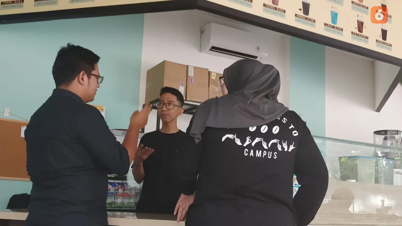 Andhika Pratama Juru Bahasa Isyarat