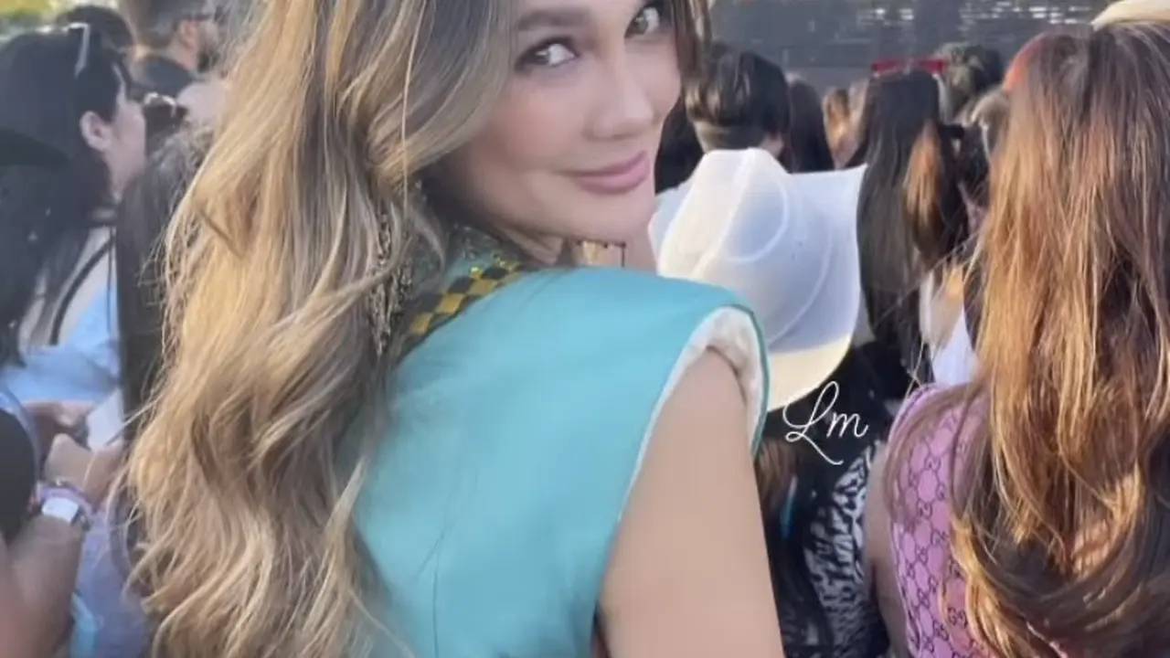 Tampilan Luna Maya Bergaya Bohemian Pamer Perut Rata di Coachella Minggu ke-2