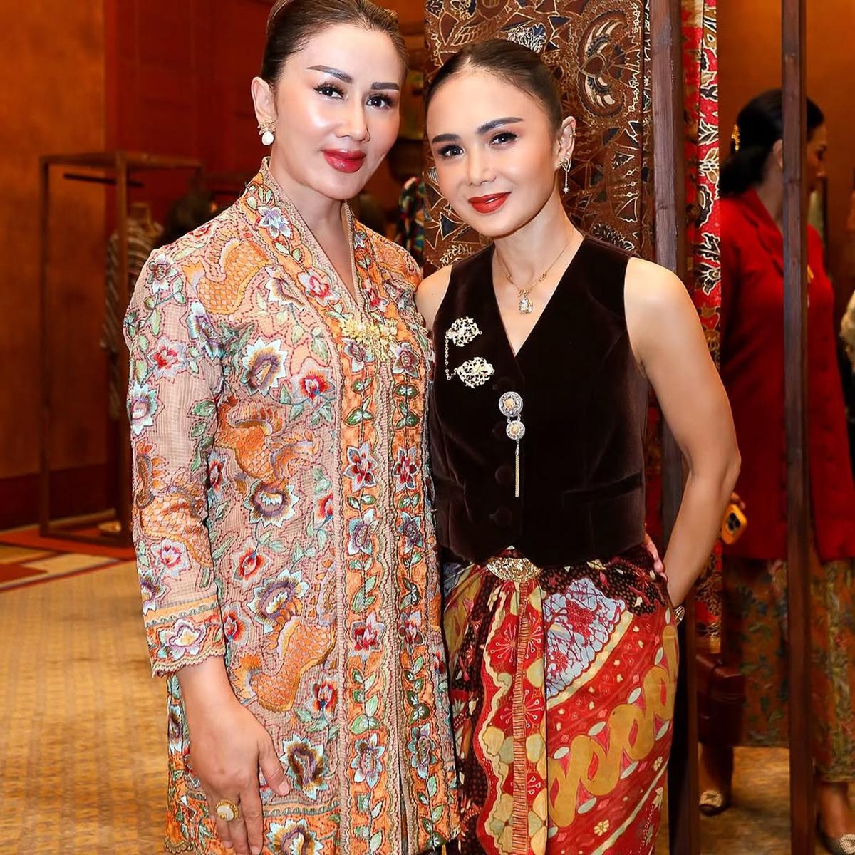 7 Potret Cantik Yuni Shara dengan Kebaya dan Baju Adatnya, Bisa Jadi Inspirasi Tampil Elegan