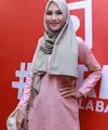 Pemeran Zaskia Adya Mecca mulai mengurangi kegiatannya dalam dunia entertainment. Beberapa tahun belakangan ini, istri Hanung Bramantyo itu fokus dengan bisnisnya. (Galih W. Satria/Bintang.com)