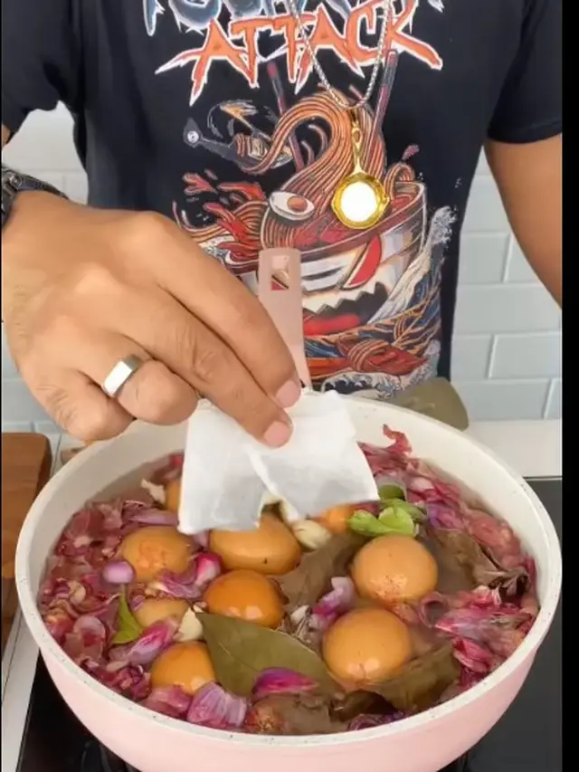 Pakai 1 Bahan, Ini Cara Bikin Telur Pindang Batik Biar Makin Cokelat dan Cantik