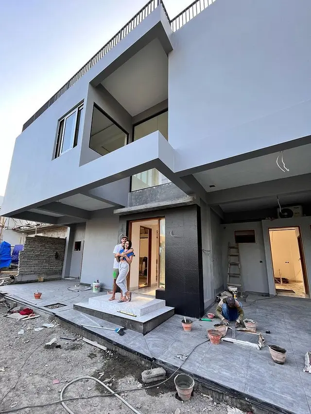 Rumah baru Jessica Iskandar dan Vincent Verhaag yang hampir jadi. (Foto: Instagram/inijedar)