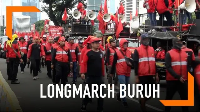 Ribuan buruh yang tergabung dari Kongres Aliansi Serikat Buruh Indonesia longmarch menuju Istana Negara sebagai bagian memperingati Hari Buruh.