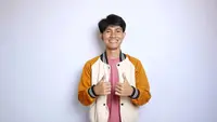Jaket Varsity Pria Trendy untuk Gaya Santai, Simpel Dipakai dan Tetap Stylish