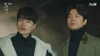 Lee Dong Wook dan Gong Yoo yang beraksi di drama Goblin (2016) dalam salah satu adegan yang bikin penonton tertawa.
