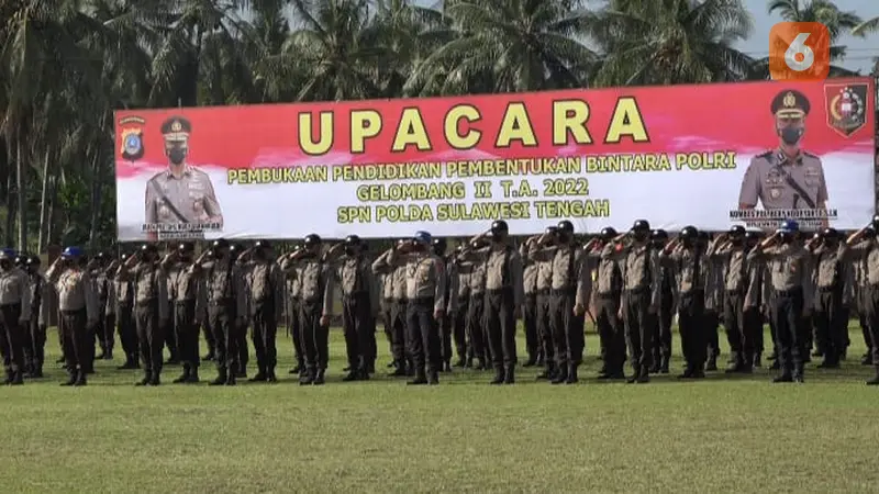 Upacara Pembukaan Pendidikan Bintara Polri di Sulteng