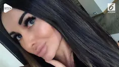 Seorang model seksi Rusia ditilang karena tak membawa surat kendaraan. Alih-alih patuh, ia malah mengajak polisi yang menilangnya untuk 'threesome'.