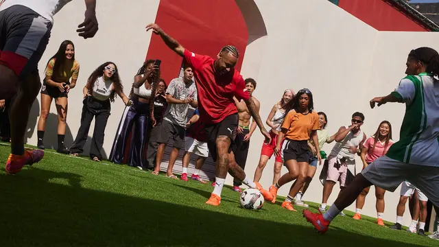 Neymar beraksi di iklan sepatu Puma