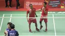 Fredy Setiawan/Dwiyoko pebulutangkis Indonesia meraih medali emas di nomor ganda putra SL3-SL4 setelah mengalahkan pasangan Korea pada Asian Para Games 2018 di Istora Senayan, Sabtu (13/10/2018).  (Bola.com/Peksi Cahyo)