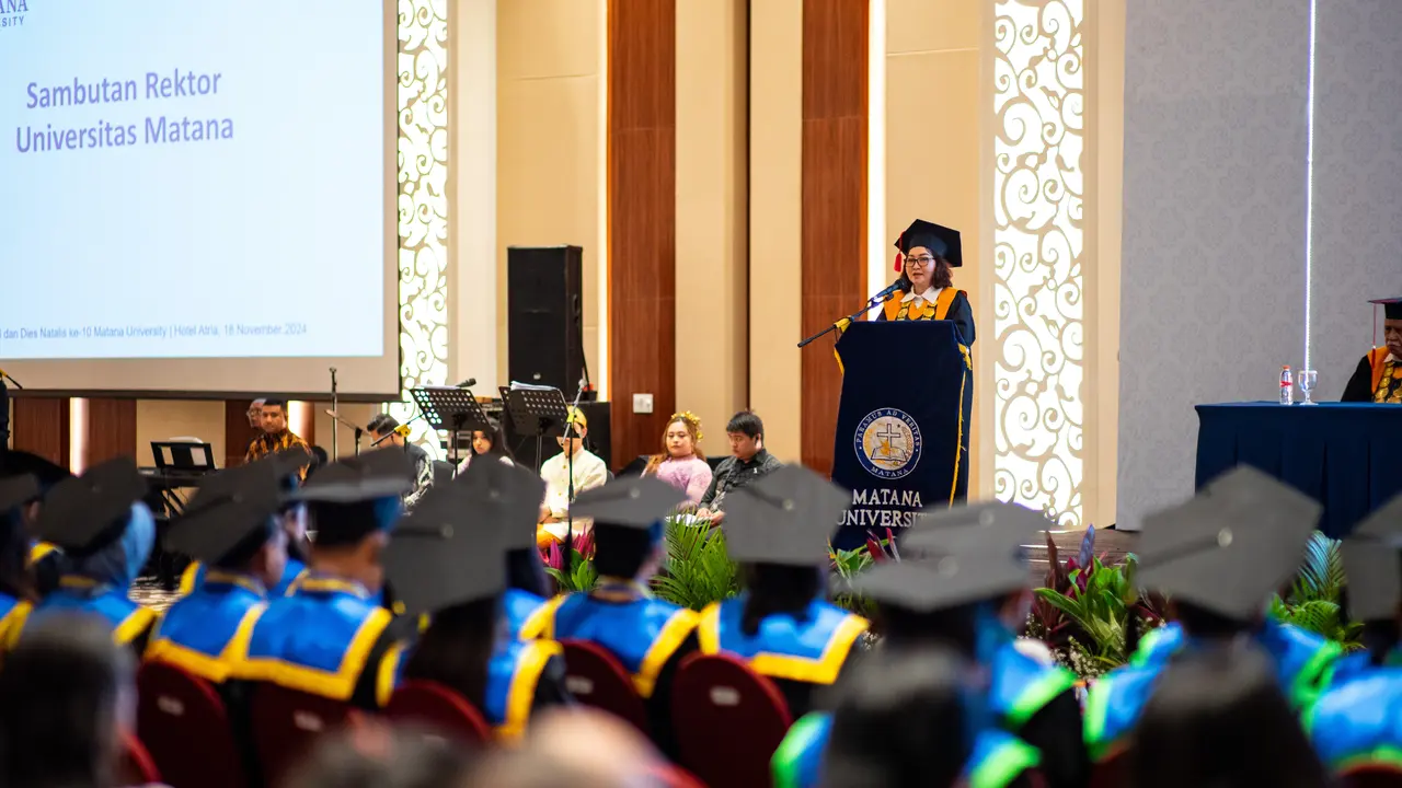 Matana University menggelar acara wisuda ke-6 sekaligus merayakan Dies Natalis ke-10 dengan tema “Impactful Changes Through Inspirational Innovations” di Grand Ballroom Atria Hotel Gading Serpong, pada Senin 18 November 2024 (Istimewa)