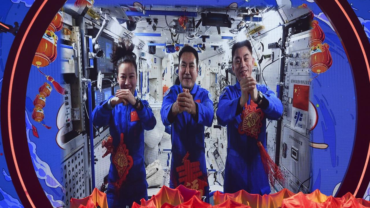 Astronaut Tiongkok rayakan Tahun Baru Imlek dari Stasiun Antariksa Tianhe