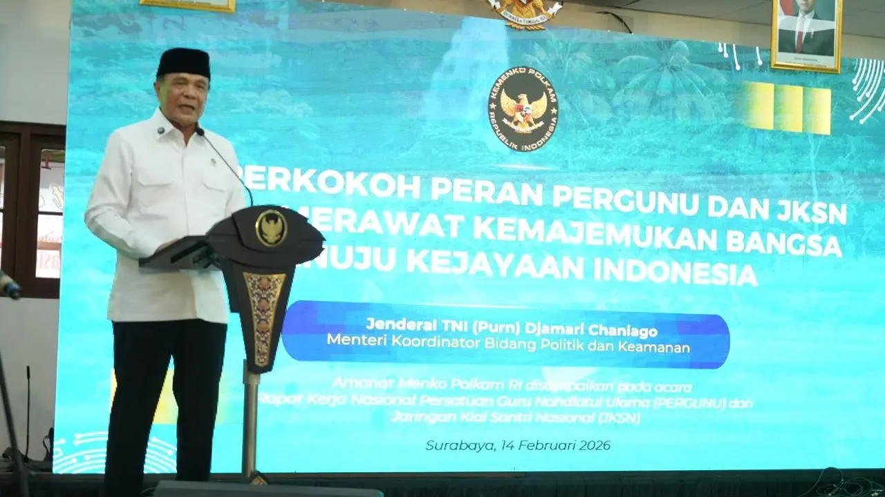 Menteri Koordinator Bidang Politik dan Keamanan (Menko Polkam) Jenderal TNI (Purn) Djamari Chaniago  dalam acara Pembukaan Silaturahmi Alim Ulama dan Rapat Kerja Nasional Persatuan Guru Nahdlatul Ulama (PERGUNU) & Jaringan Kiai Santri Nasional (JKSN) di S
