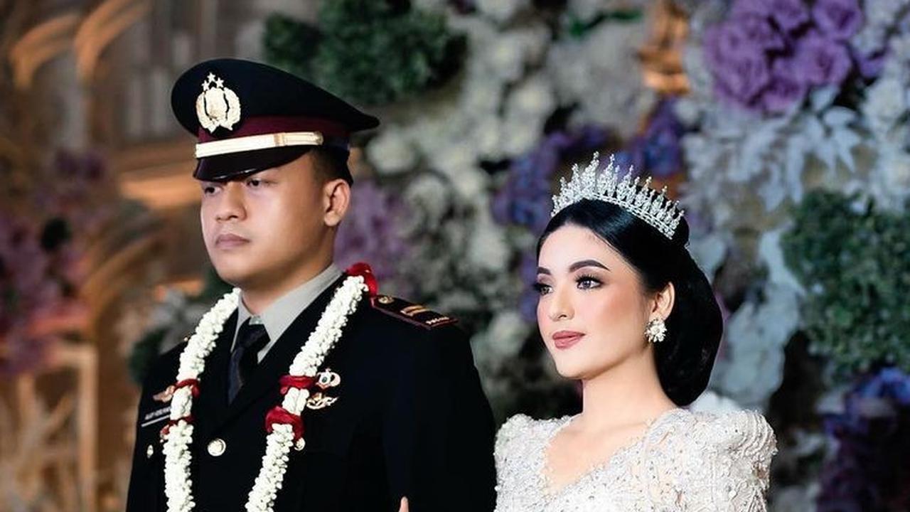 Potret Pernikahan Perwira Polisi Gelar Upacara Pedang Pora, Wajah Istrinya jadi Sorotan 'Bidadari Hidup