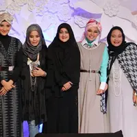 Dewi Sandra semakin mempertegas komitmennya untuk terus berhijab.