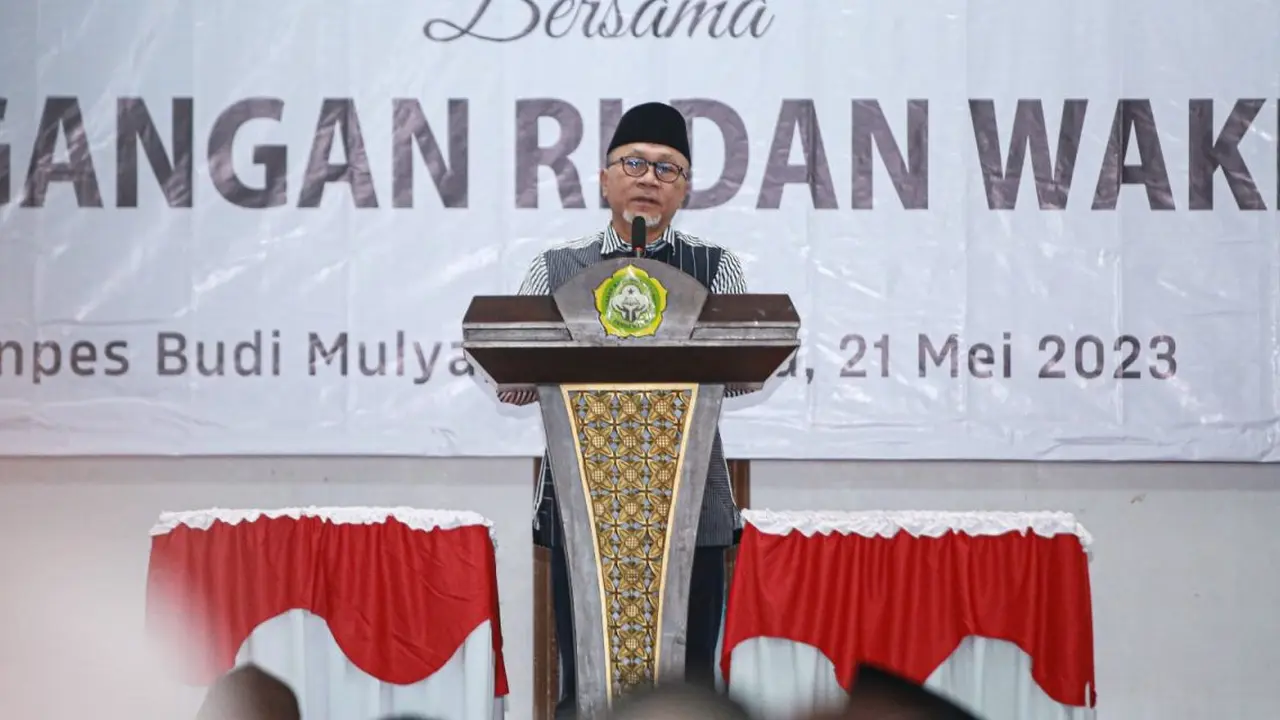 Menteri Perdagangan (Mendag) RI Zulkifli Hassan menghadiri halal bihalal bersama 7000 warga Lembaga Dakwah Islam Indonesia (LDII) di Gedung serba guna yayasan budi mulia, Minggu, (21/5/2023).