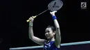 Tunggal putra China Taipei, Tai Tzu Ying merayakan kemenangan atas pebulu tangkis China, He Bingjiao pada semifinal Indonesia Open 2018 di Istora GBK, Jakarta, Sabtu (7/7). Tai Tzu Ying menang 21-13, 21-8. (Liputan6.com/Helmi Fithriansyah)