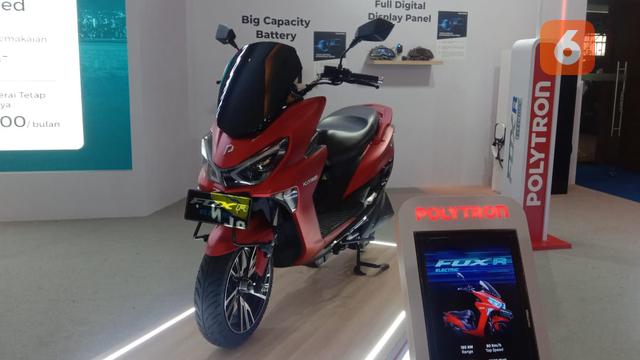 Motor listrik Polytron Fox R di IIMS 2023. (Liputan6.com/Jordy Rivaldo)