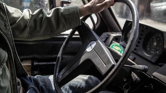 Ilustrasi pengemudi truk