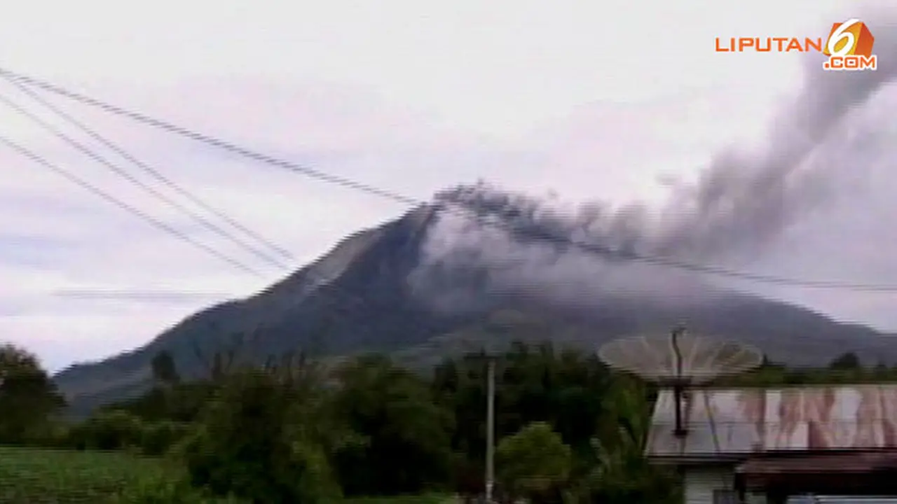 gunung-meletusi-130915b.jpg