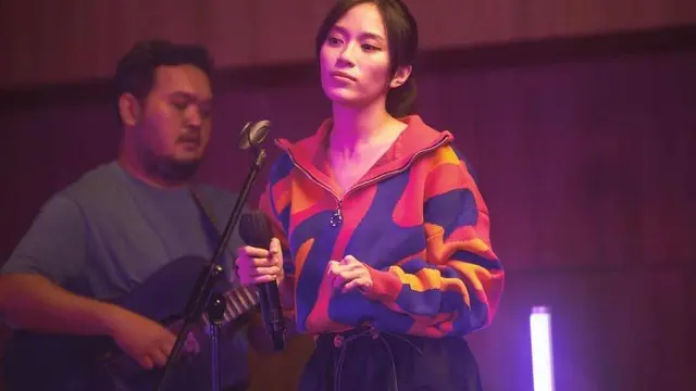 Artis penyanyi Winaya Satasya