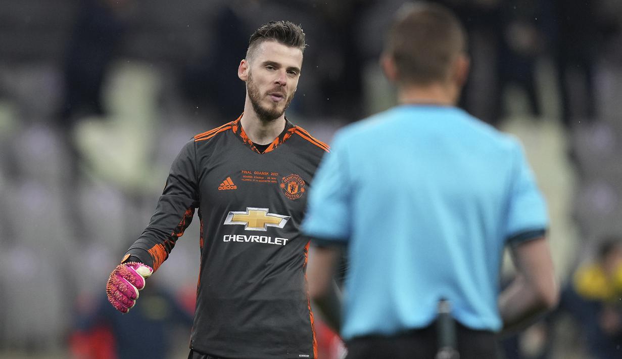 David De Gea. Ia gagal membayar kepercayaan Ole Gunnar Solskjaer yang mempercayakannya tampil dibanding Dean Henderson. Ia lebih banyak diperdaya para penendang Villareal di babak adu penalti dan puncaknya gagal mencetak gol saat jadi eksekutor. Poin 5,8 untuknya. (AP/Michael Sohn/Pool)