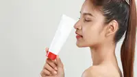 12 Rekomendasi Sunscreen Menghilangkan Flek Hitam, Cocok untuk Kulit Normal dan Sensitif