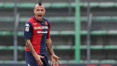 Pemain asal Belgia keturunan Indonesia, Radja Nainggolan pernah besar bersama Inter Milan. Namun ia tak mendapatkan tempat di lini tengah Nerazzuri di era Antonio Conte. Radja Nainggolan akhirnya dipinjamkan ke Cagliari pada musim 2018/2019. (AFP/Simone Ferraro)