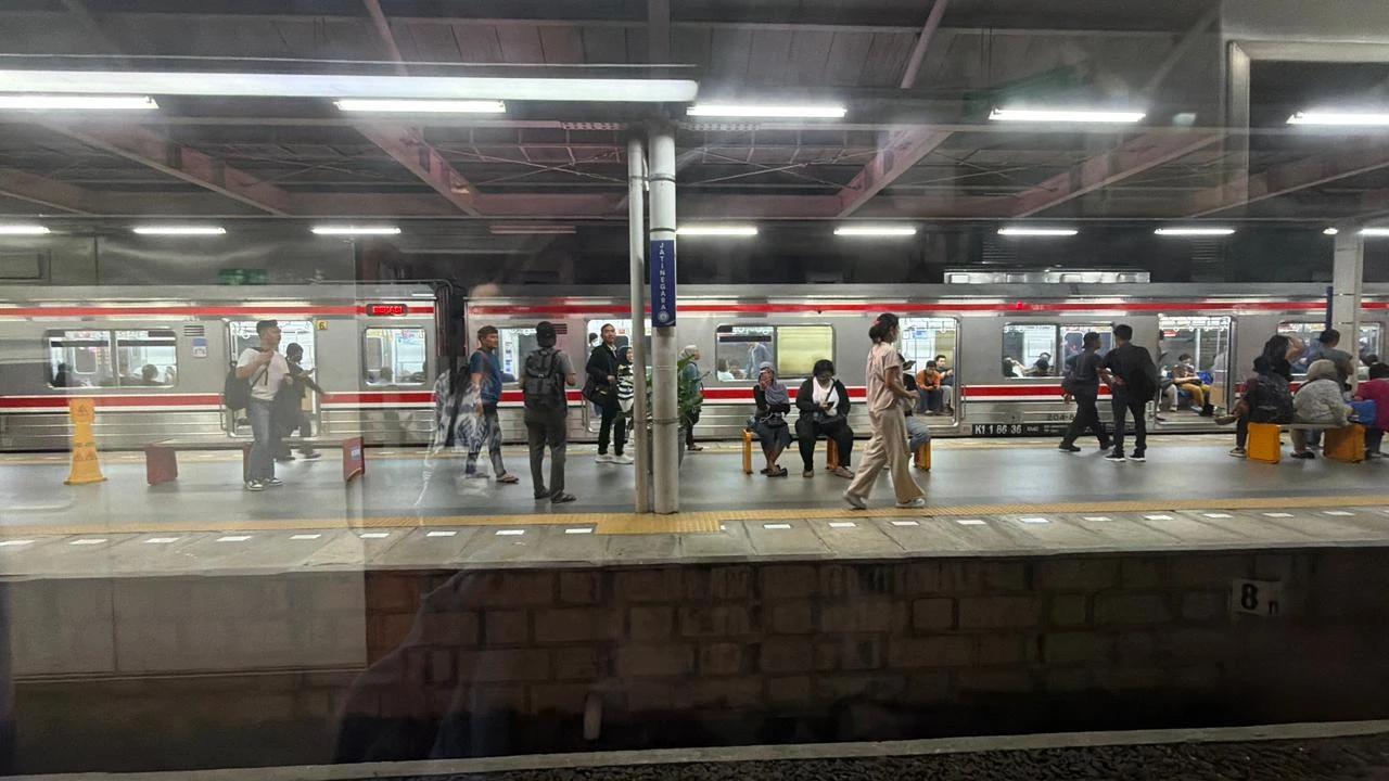 Data KAI: Ada 130 Perlintasan KA Sebidang Tanpa Penjagaan di Wilayah Daop 1 Jakarta