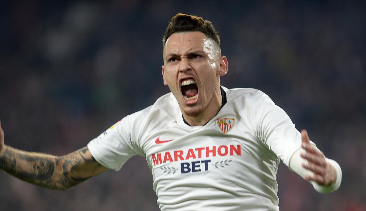 6. Lucas Ocampos (11 gol) - Gelandang asal Argentina ini mampu menunjukan performa apiknya meski baru bergabung dengan Sevilla pada pertengahan musim 2019. Ocampus telah mengoleksi 11 gol untuk Sevilla. (AFP/Cristina Quicler)