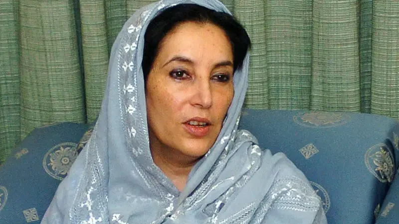 2-12-1988: Benazir Bhutto, Wanita Pertama Resmi Pimpin Pakistan