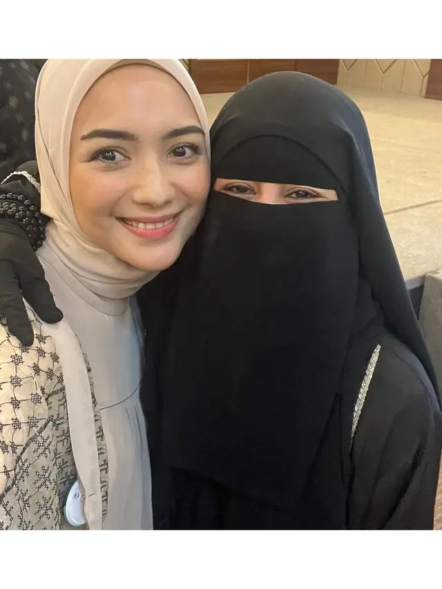 10 Potret Artis Hadiri Safari Dakwah Habib Umar, Marsha Timothy Jadi Sorotan