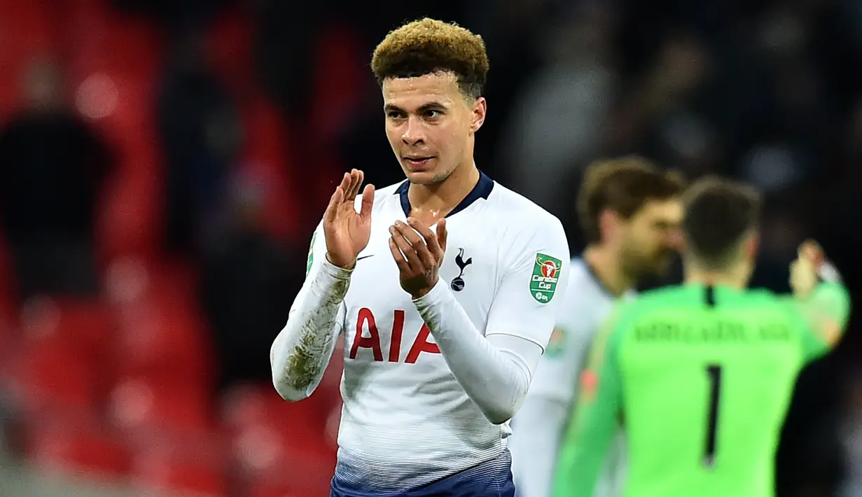 3. Dele Alli – Spurs menjadi tim yang amat dirugikan dengan cederanya para pemain. Termasuk Dele Alli yang harus menepi karena cedera saat melawan Fulham. Dele Alli diprediksi kembali merumput awal april. (AFP/Glyn Kirk)