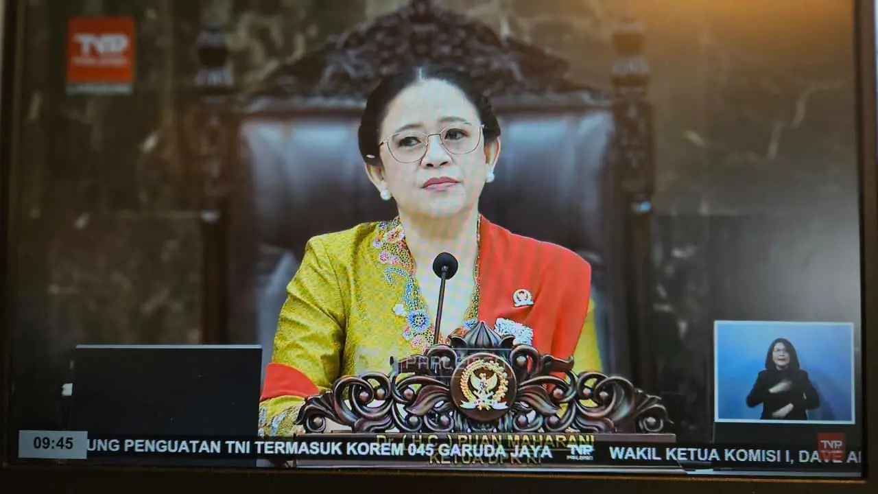 Puan Maharani di Sidang MPR 2025 menekankan bahwa aspirasi rakyat lewat ‘Kabur Aja Dulu’ dan ‘Bendera One Piece’ adalah cerminan keresahan dan harapan masyarakat modern. (Foto: Tangkapan Layar Youtube TVR Parlemen)