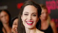Angelina Jolie ternyata memiliki sebuah cara demi memenangkan hak asuh anak. ( Andy Kropa/Invision/AP)