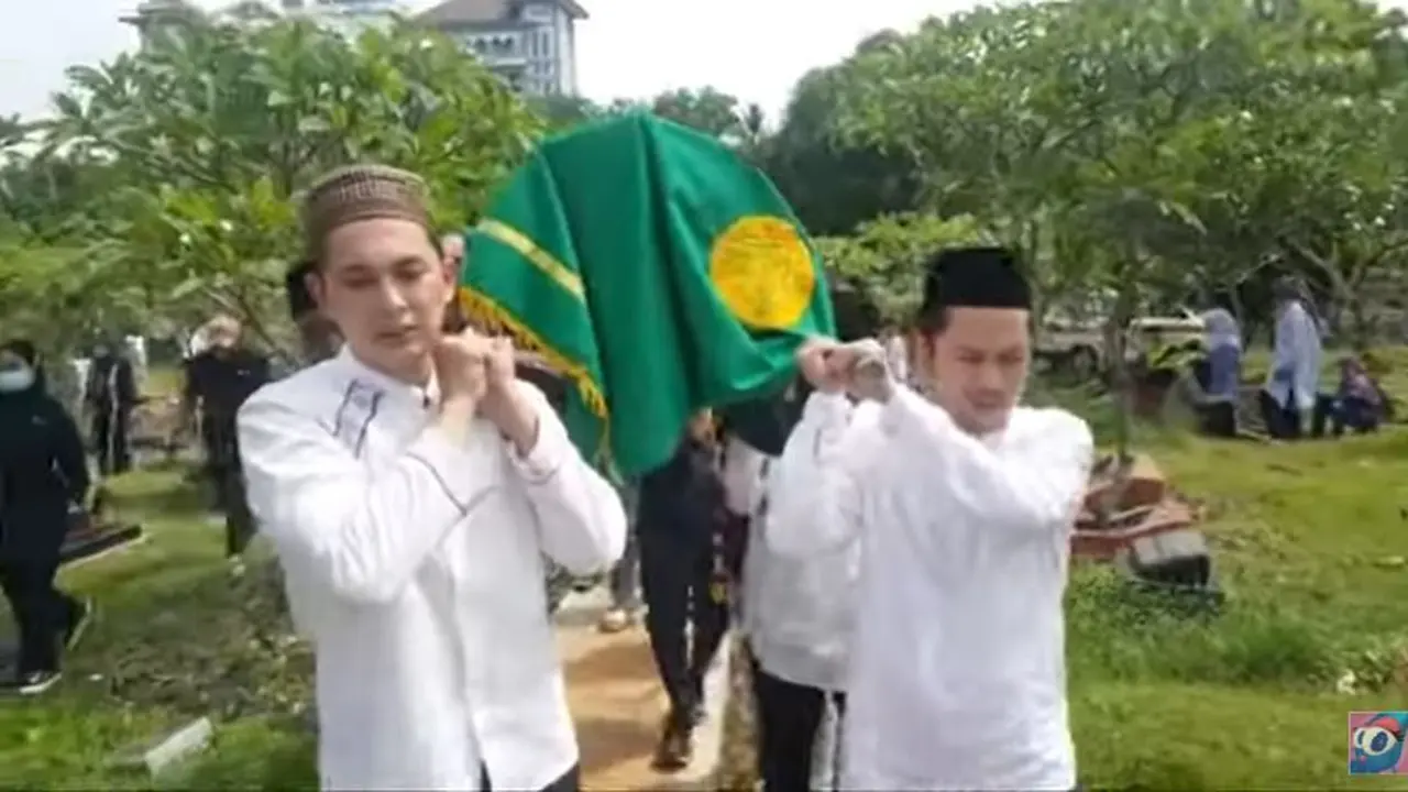 Kiki Farrel (Foto: YouTube)
