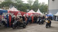 Suasana test ride IMOS 2024, yang mendapatkan antusiasme tinggi dari para pengunjung. (Liputan6.com / Rendy Yansah)
