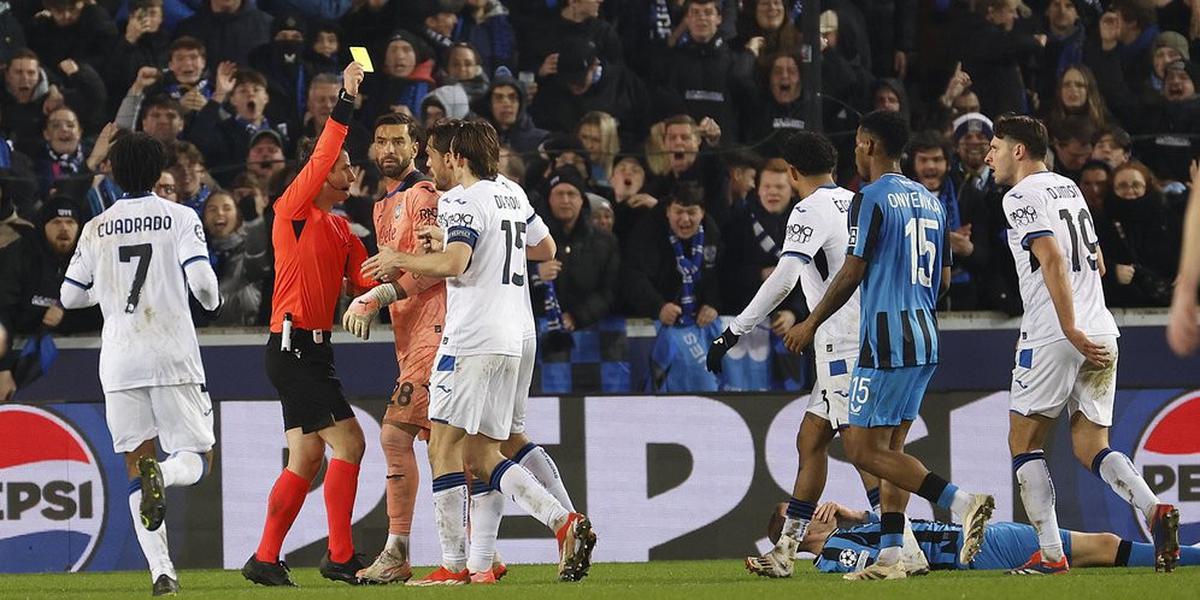Saking Kesalnya, De Ketelaere Sampai Sebut Wasit Club Brugge vs Atalanta Arogan