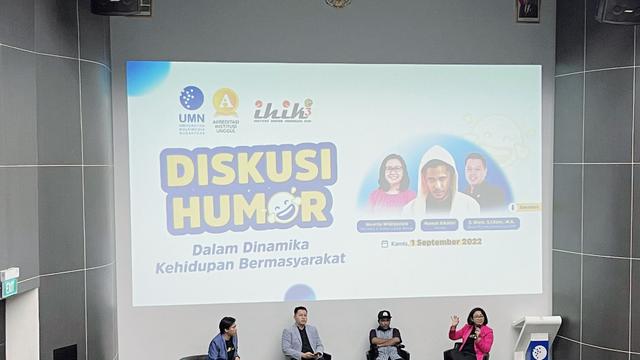 HUMOR: BENTUK ASIK MENGKRITISI POLITIK?