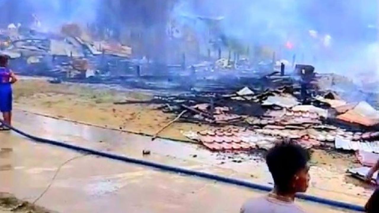 Tragedi Kebakaran Lawang Kamah Kapuas: Belasan Rumah Hangus Dilalap Api