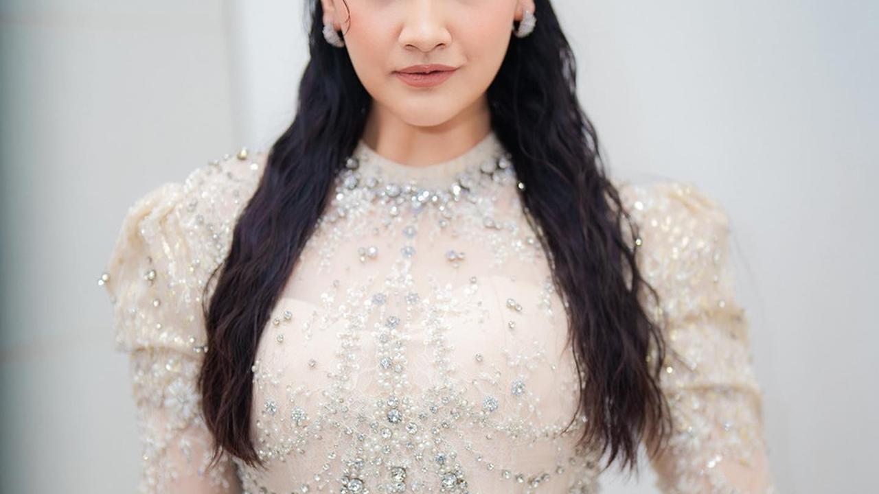 Pesan Nadya Arina