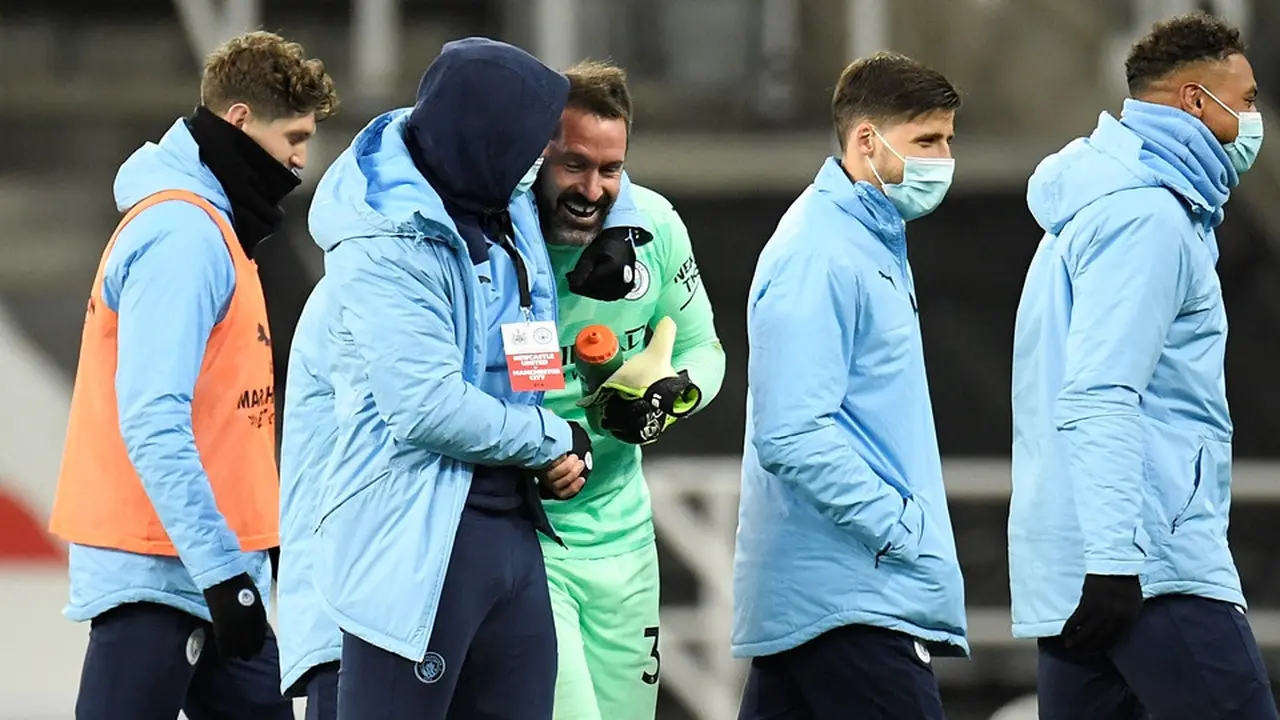 Kiper Manchester City, Scott Carson.