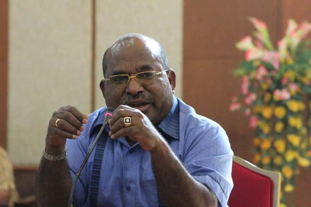 20151207-pilkada-papua-gubernur lukas