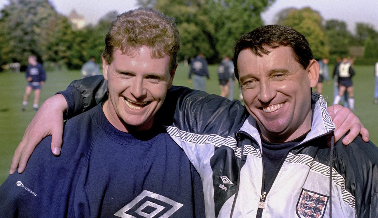 Pada tahun 1990 hingga 1993 Tim Nasional Inggris pernah merasakan tangan dingin Graham Taylor (kanan).  (Fiona Hanson/PA FILE via AP)