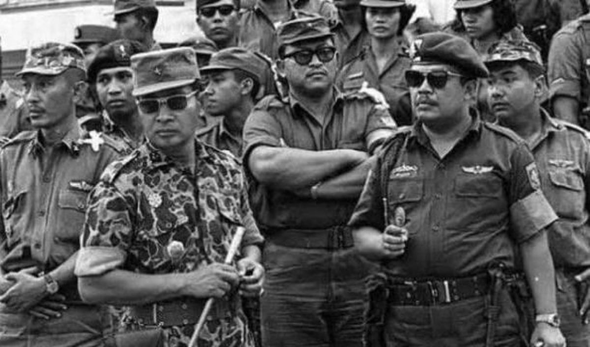 Soebandrio Dikejar Pasukan Kostrad Pimpinan Kemal Idris dan Kolonel Sarwo Edhie Wibowo Komandan RPKAD