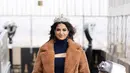 Miss Universe yang baru dinobatkan, Harnaaz Sandhu dari India mengunjungi Empire State Building di New York (12/1/2022). (Photo by Charles Sykes/Invision/AP)