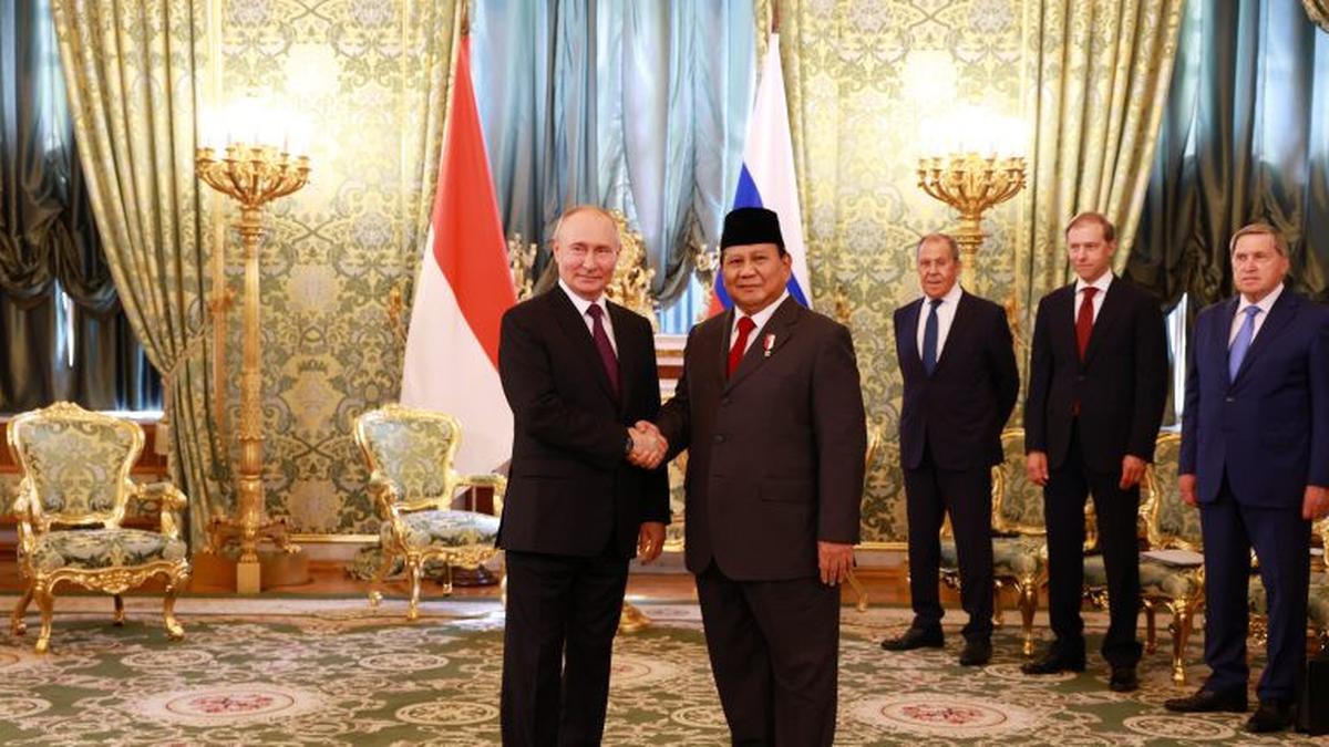 Jejak Kalashnikov hingga Sukhoi dalam 75 Tahun Hubungan Diplomatik Rusia-Indonesia