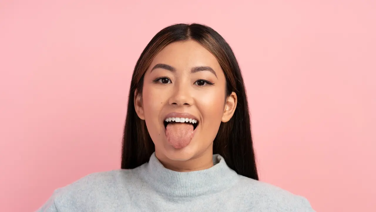 Olahraga Jaw and Tongue Release Pagi Hari untuk Wajah Lebih Rileks dan Napas Lebih Lega
