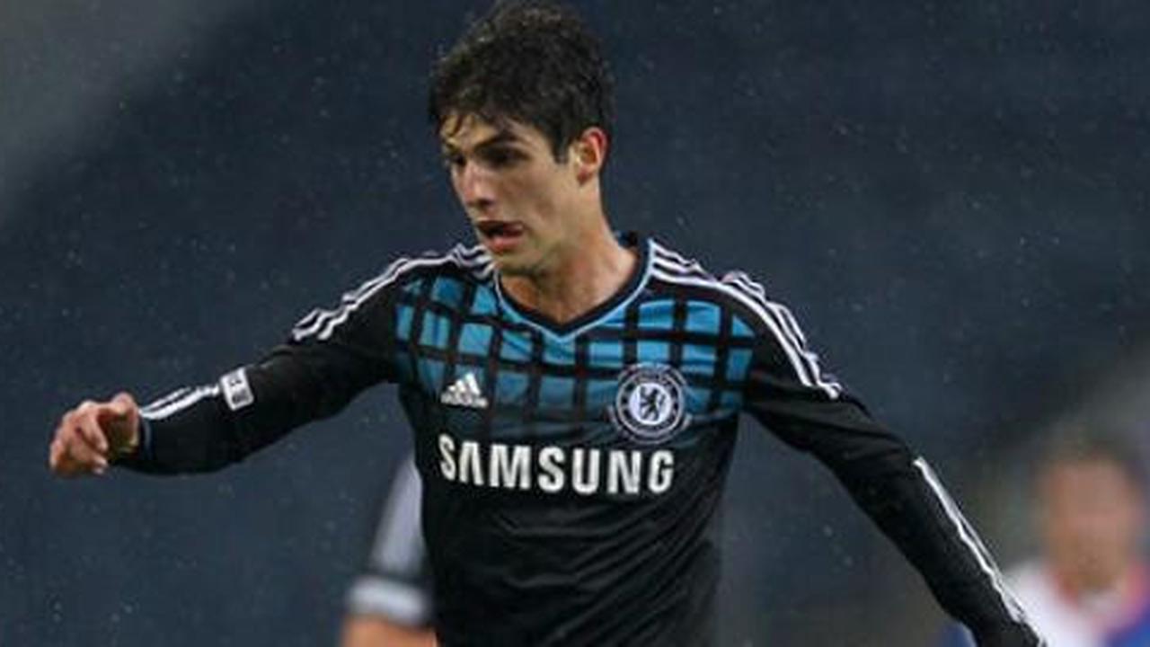 Chelsea pinjamkan Lucas Piazon ke Malaga?