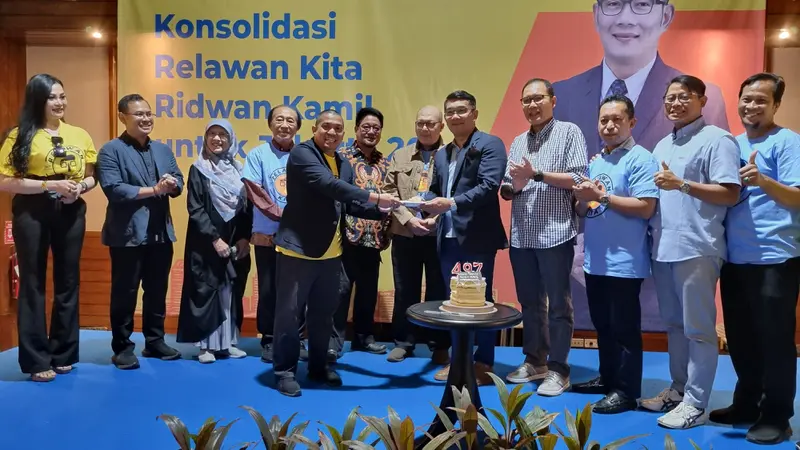 Kelompok Relawan Kita (RK) yang telah bergerak mendukung Ridwan Kamil dalam Pemilihan Gubernur Jakarta atau Pilgub Jakarta sejak Juni 2024, menyatakan mendukung jika Ridwan Kamil dipasangkan dengan mantan Menteri Pertanian Suswono yang diajukan PKS.