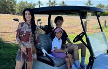 Panas-Panasan di Suhu 45 Derajat, 7 Foto Farah Quinn Main Golf di Amerika Bareng Dua Anaknya